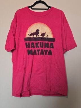 Disney Hakuna Matata Graphic Tee - Red